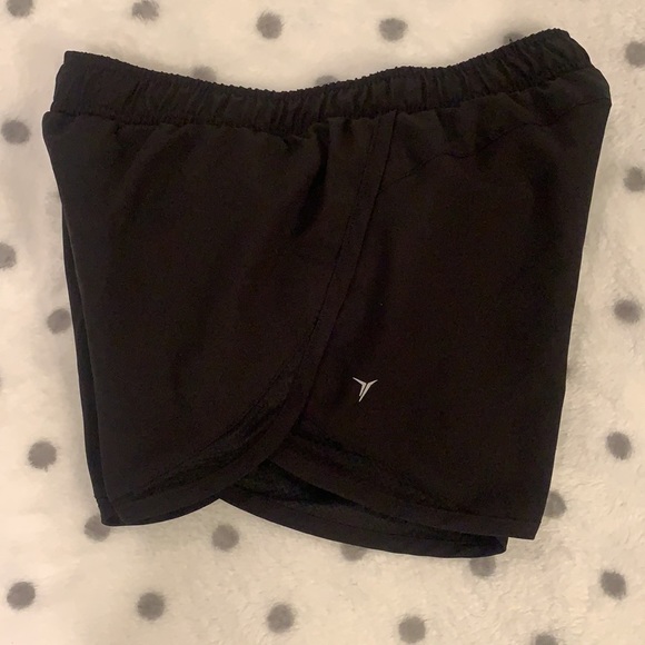 Black Active Shorts youth 10/12 - Picture 2 of 5